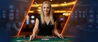 Dealer langsung menyajikan kartu blackjack di studio scriptblox